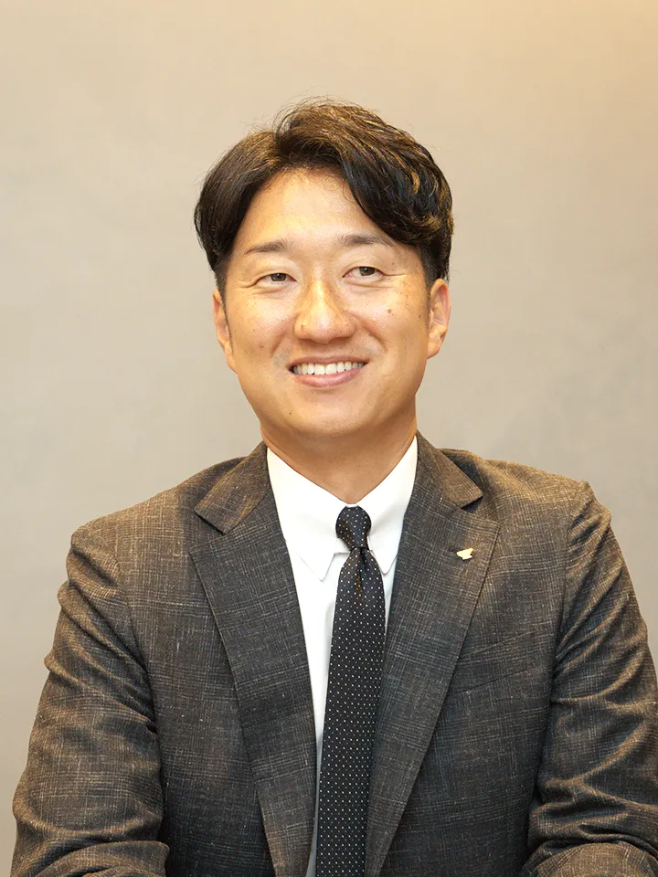 縣 康介