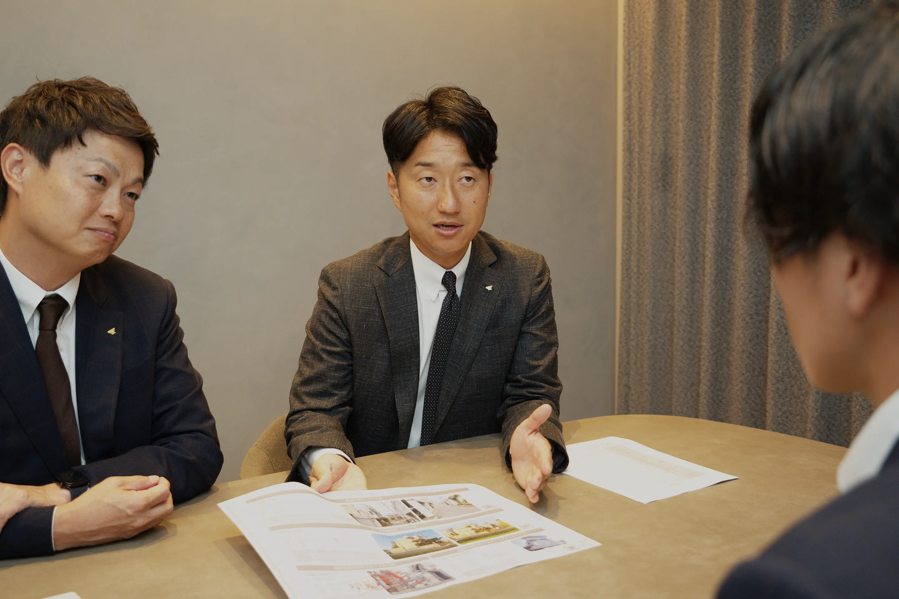 知識と誠実さで、お客様の未来へ伴走する
